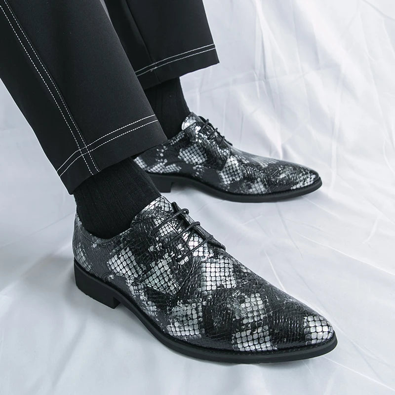 Ravetti Embossed Derby