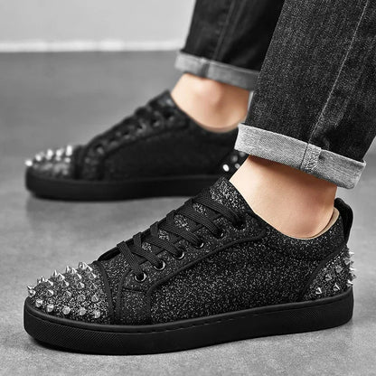 Noire Clouté Basse Sneaker