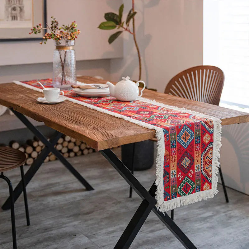 Novara Vintage Table Runner