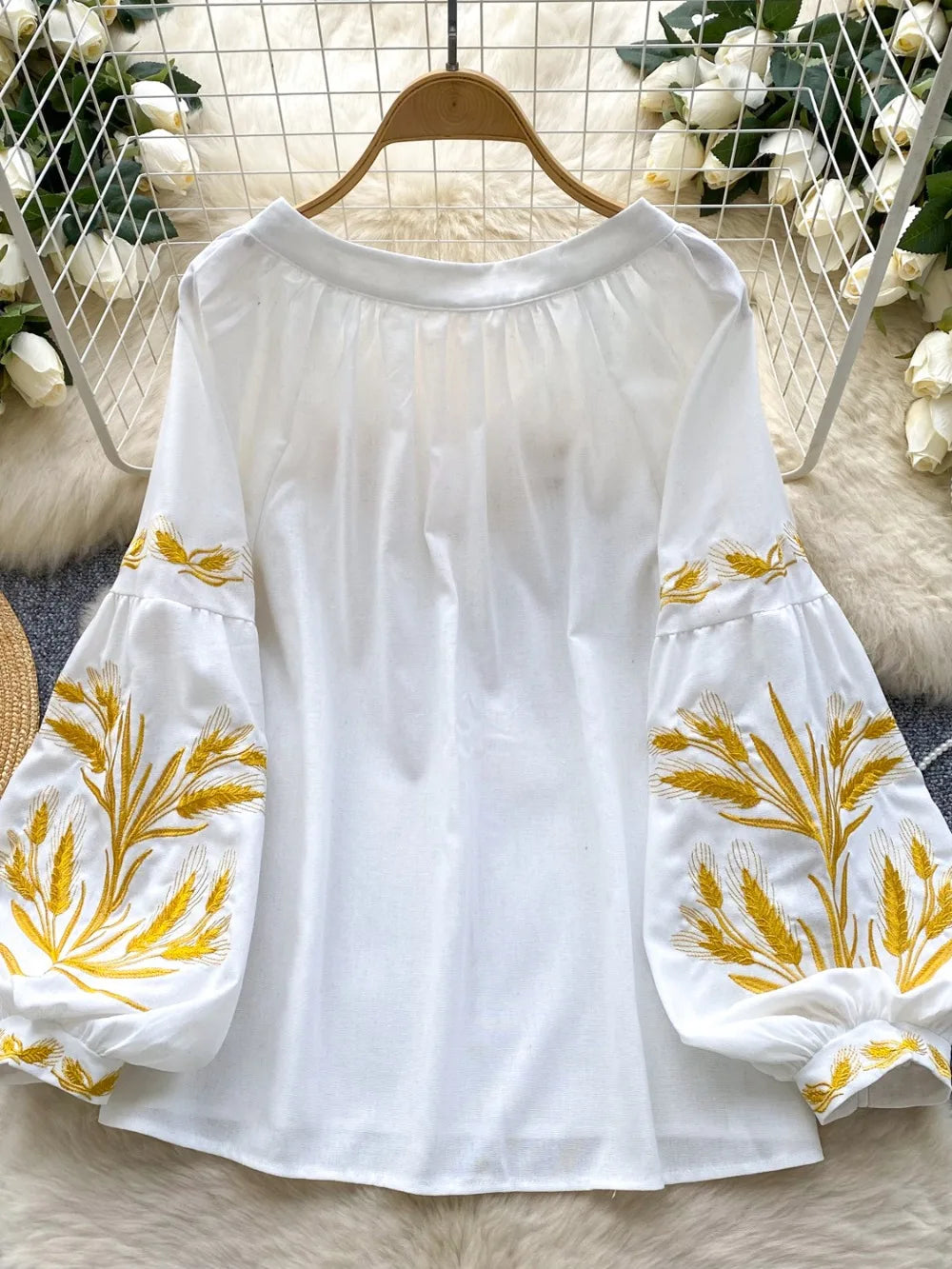 Blé Doré Embroidered Folk Blouse