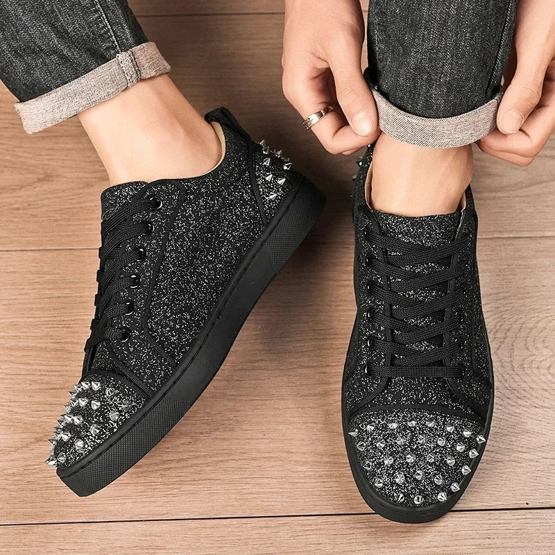 Noire Clouté Basse Sneaker