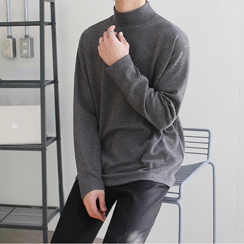 Lusaro Essential Mock Neck Pullover