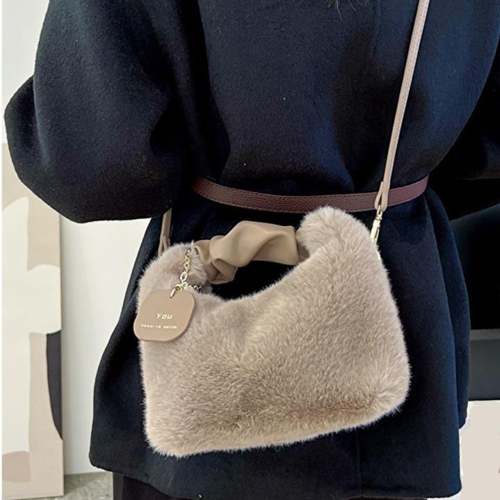 Nebbia Shoulder Bag