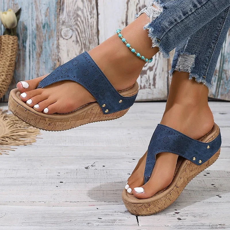 Fiora Elévare Wedge Sandals