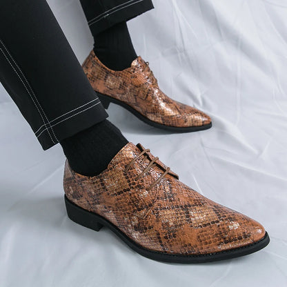 Ravetti Embossed Derby