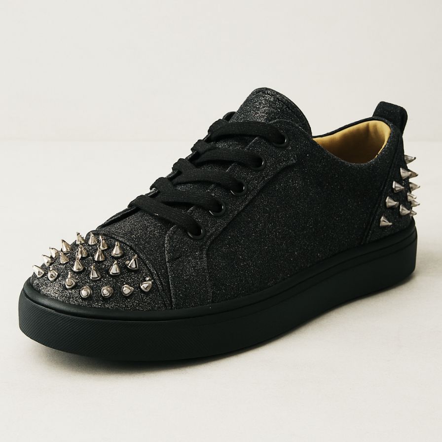 Noire Clouté Basse Sneaker