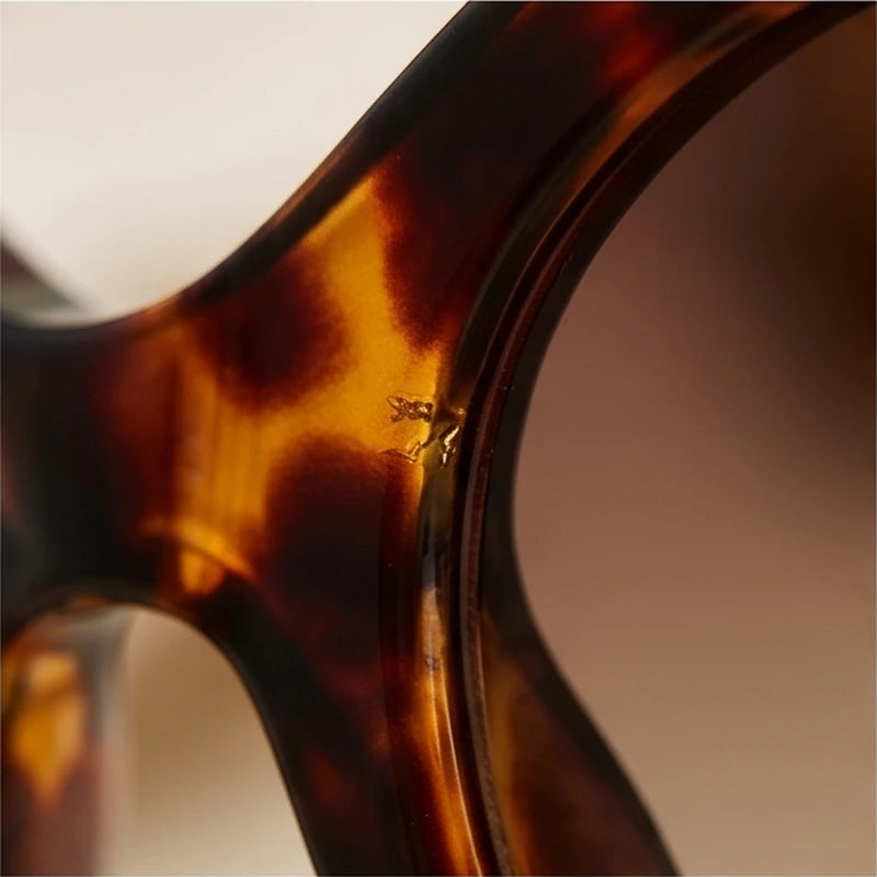 Filigree Oversized Sunglass
